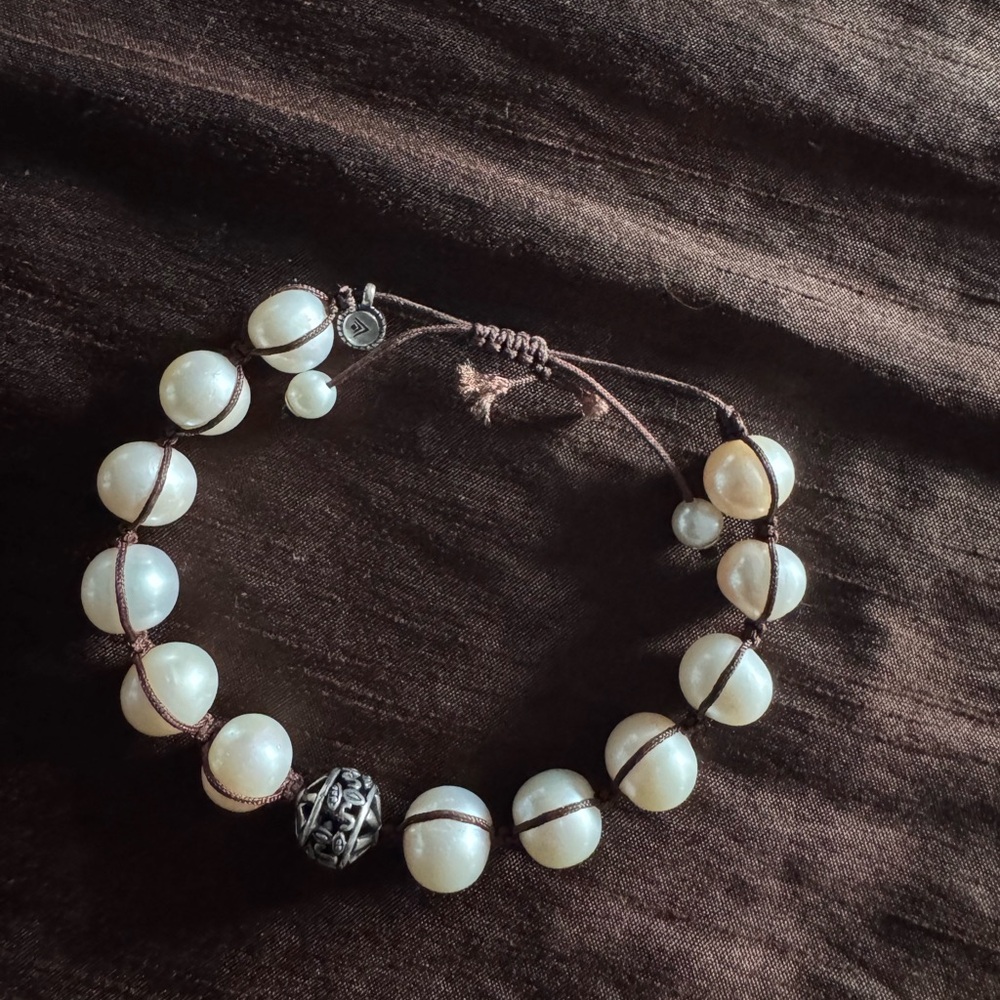 Stylish Silpada Pearl and Silver Bead Bracelet